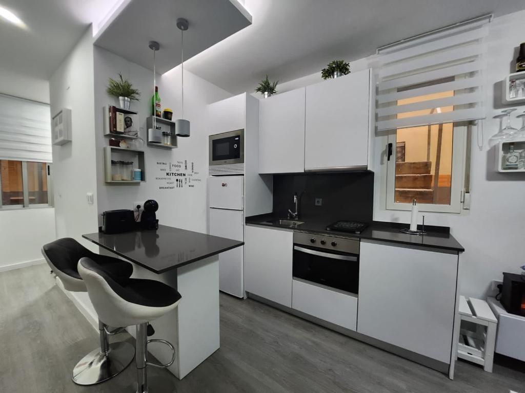 Embajadores, Apartamento Moderno Y Centrico Para 4 Мадрид Екстериор снимка